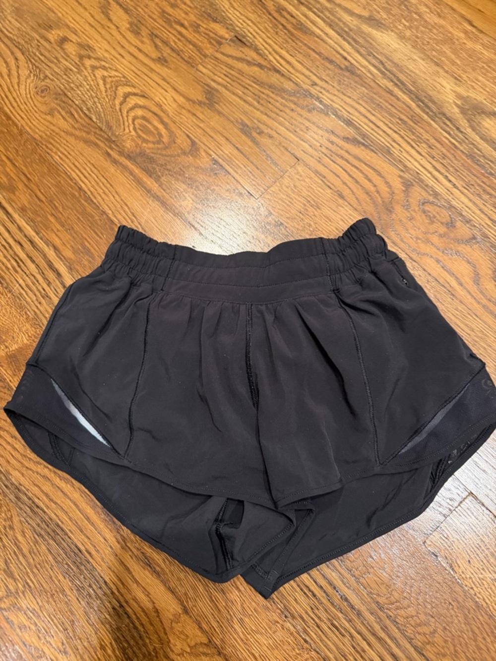 Lululemon- Black Women's Athletic Shorts - Breathable Running Style
Size 2